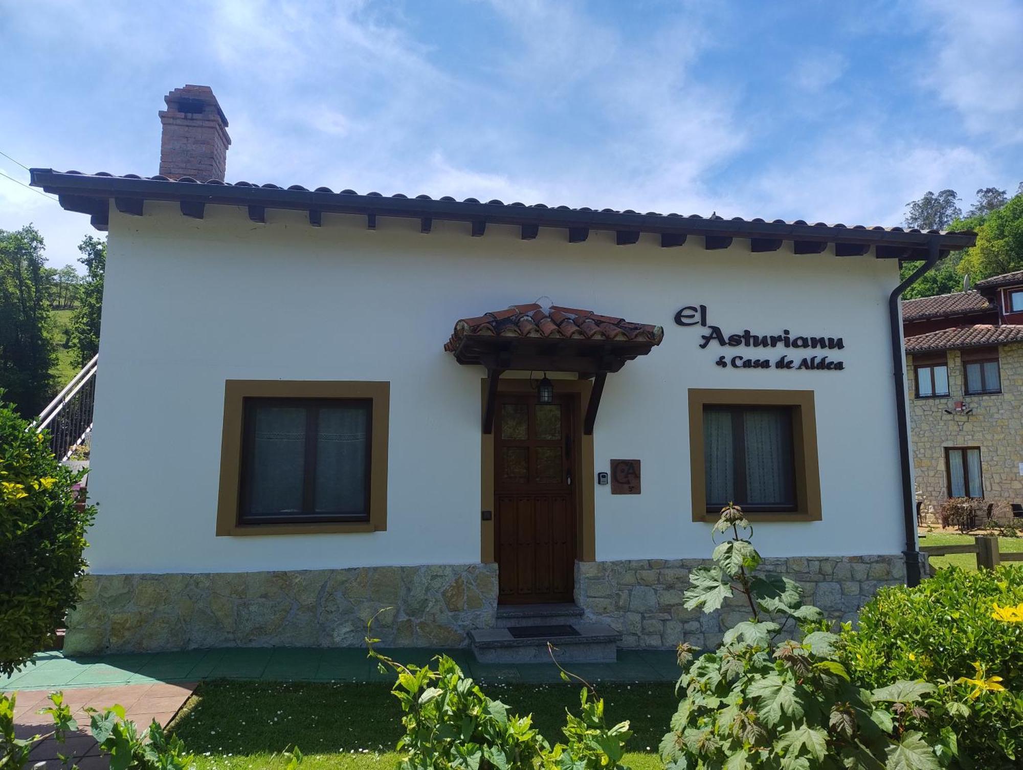 El Asturianu Villa กังกัส เด โอนิส ภายนอก รูปภาพ