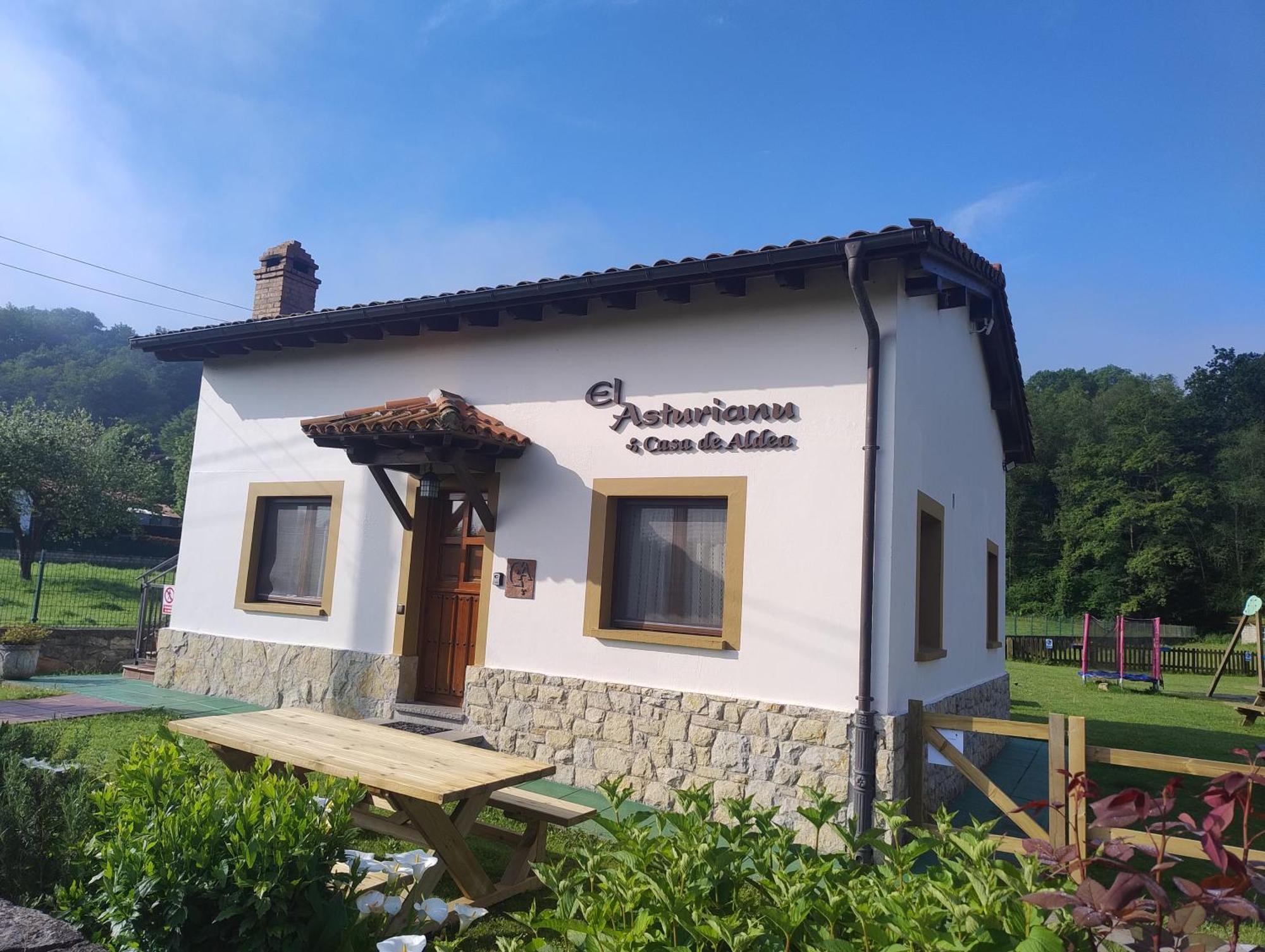 El Asturianu Villa กังกัส เด โอนิส ภายนอก รูปภาพ